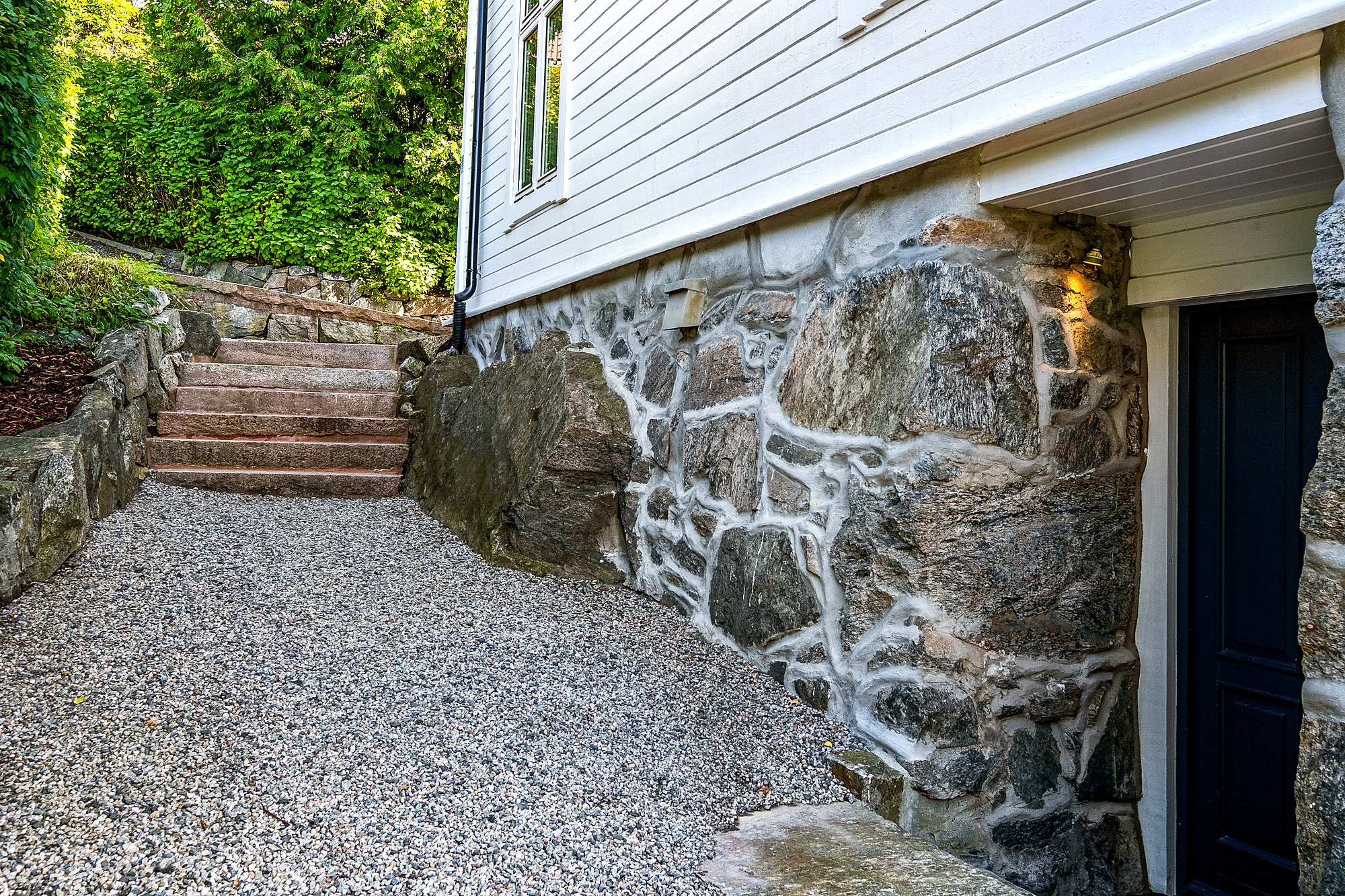 Separate guest entrance